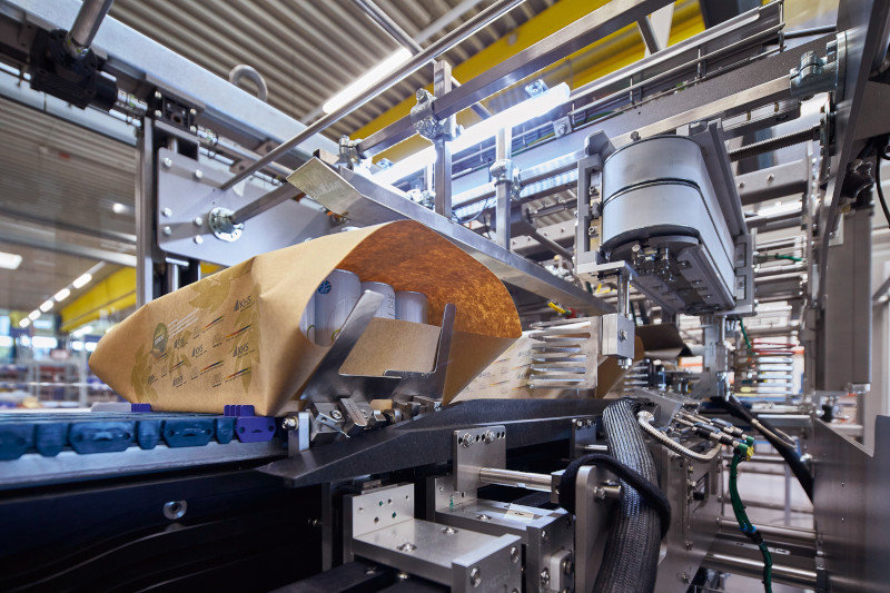 PAPER WRAPPER: SIMPLE RETROFITS ON EXISTING KHS PACKAGING MACHINES